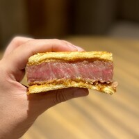 東京焼肉いのうえ 銀座店 - 黒毛和牛デニッシュサンド 