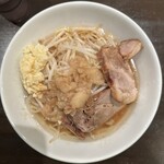 raxa-mengakinoippai - がきいちラーメン 小盛(800円、真上から)