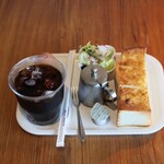 喫茶 ボン - 料理写真:モーニング ドリンク代のみの450円