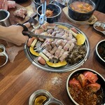 韓国焼肉 山賊 - 