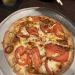 shin-ka511 - トマトとモッツァレラチーズピザ　¥980