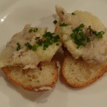 KITCHEN TSUNAGU - 付け出しの自家製コーンドビーフとジャガイモのパテ