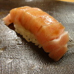 弥助鮨 - 大トロの握り