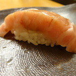 弥助鮨 - 大トロの握り