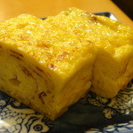 弥助鮨 - 中心はオムレツのよう