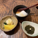 Ikkou - おしんこ、胡麻豆腐、もずく酢