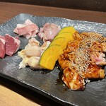 炭焼ホルモン 熱食 - 熱食セット（豚トロ、ハツ、地どり、ボンジリ、ギアラ、シマ腸、小腸）