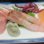 小松水産の海鮮丼 - ちょい飲みセットの刺身