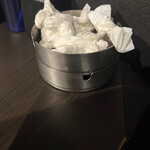 塩ホルモン 周吾 - 灰皿は私にとって…
      ゴミ箱です(^▽^;)