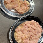 塩ホルモン 周吾 - 上:特上ガツ♬
      下:コブクロ♬