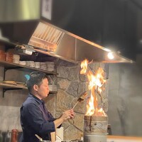 魚と炭と鉄板と ととと - 鰹の藁焼き‼️｡ﾟ✶ฺ.ヽ(*´∀｀*)ﾉ.✶ฺﾟ｡