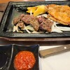 ステーキガスト - みすじカットステーキ＆炭焼き風チキングリル（１４２９円）