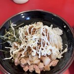 IEKEI KANSAI 王道家直系 我道家 - マヨ掛け無限ニンニクチャーシュー丼