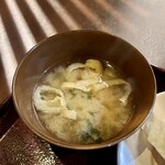 Taishuu Yakiniku Darumaya - 味噌汁。