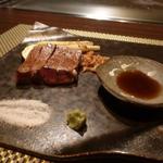 Samwells - 鹿児島さくら牛の鉄板焼きサーロインステーキ　藻塩、山葵添え