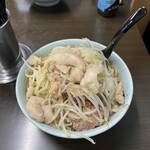 ラーメン二郎 - 蓮華は黒！嬉しい！！！