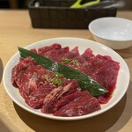 Yakiniku Douraku - 黒毛和牛ロース¥968、ハラミ¥990