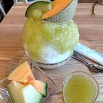 funfun base - 贅沢メロンかき氷950円