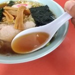 大和食堂 - ラーメンのスープ