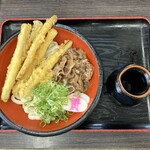 資さんうどん - 肉ごぼ天ぶっかけ（830円）