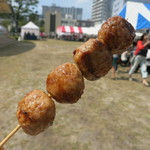 Sumibi Kushiyaki Ueno - つくね。柔らかいミンチで結構あっさり食べられます。