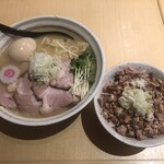 Menya Noroma - 特撰鶏そば＋チャーシュー丼