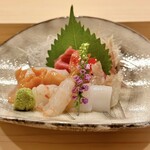 h Ryouhei Sushi - 