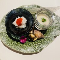 新宿 鮨 よこ田 - ハモとじゅんさい、いそつぶ貝、とろろ