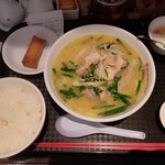 DRAGON酒家 離 - 鶏白湯拉麺ランチセット