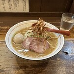 東京味噌らーめん 鶉 - 遠目