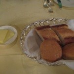 万平ホテル メインダイニングルーム - パン