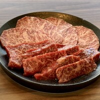 焼肉うしごろ 銀座店 - 究極の黒タン薄切りとハラミ