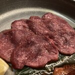 焼肉 うし惚れ - 黒毛和牛タン