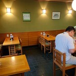 辰巳 - 割烹 辰巳 ＠茅場町 端正で落ち着いた雰囲気の店内