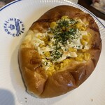 Pan Truebe - 中学生の時からコーンパンと友達だ