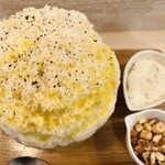 かき氷店 小桃 - お気に入りの組み合わせ！ラムレーズンチーズクリーム＆ナッツ