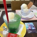 ブックハウスカフェ - 北斗の拳のカードもいただきました♪