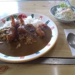 Aji Kurabu Hiro - エビカレー（サラダ付）800円