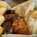 Bistro Roven - 食べ放題パン