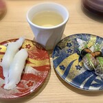 Sushitatsu - えんがわ 290円・鯛皮芽ねぎ 220円・冷酒(弥山) 560円