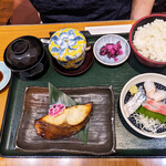 Kamon - 銀ひらす味噌焼きとお造り定食