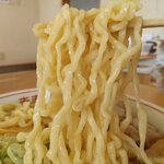 喜多方ラーメン 天高盛 - ちぢれ強め中太麺