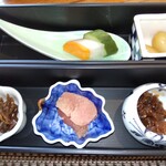 オーベルジュ はなぶさ 日光 - 御飯のお供 (浅漬、辣韮日光たまり醤油漬、縮緬雑魚、明太子、湯葉佃煮)