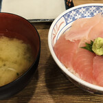 Isomarusuisanhatsudaiminamiguchiten - まぐろ2色丼＆みそ汁