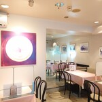 シェフス - 店内奥方向。