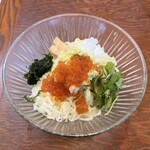 拉麺 イチバノナカ - サーモンとイクラの山葵カキ氷和え麺