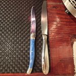 プールトワ - 卓上のナイフです