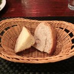 プールトワ - メニューＢ 1500円 の自家製パン