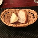 プールトワ - メニューＢ 1500円 の自家製パン