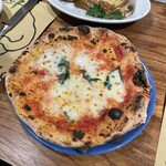 Pizzeria Bakka M'unica - マルゲリータ　２人分